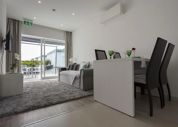 Quinta De Santa Barbara Lagoa (Azores)