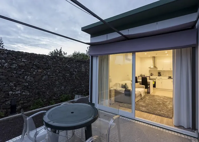 Quinta De Santa Barbara Lagoa (Azores)